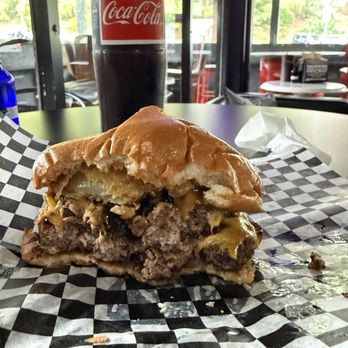 Carbon Canyon Coffee - Yummy Olinda Burger no bacon halfway thru I was getting full - Coffee & Tea Near Me - Brea, California
