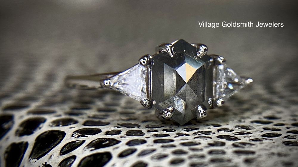 VILLAGE GOLDSMITH JEWELERS Updated October 2024 31 Photos & 17