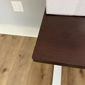 Quantum Moving - Damaged desk from movers - Movers Near Me - Martinez, California Quantum Moving - Damaged desk from movers - Movers Near Me - Martinez, California