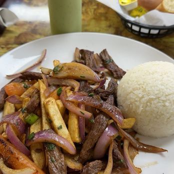 Aji Verde - Lomo Saltado - Peruvian Near Me - Paramount, California Aji Verde - Lomo Saltado - Peruvian Near Me - Paramount, California