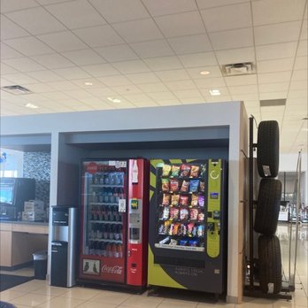 AutoNation Chevrolet Gilbert - Drink and snack machine - Car Dealers Near Me - Gilbert, Arizona