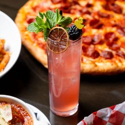 Ducky's Pizza & Tavern
