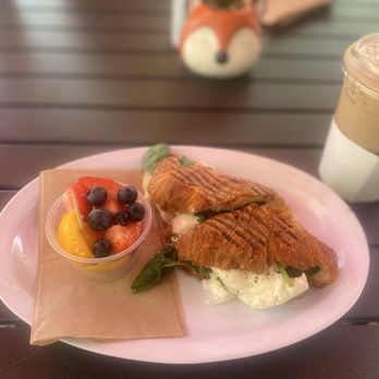 Rail Side Cafe - Egg white with spinach croissant - Coffee & Tea Near Me - San Dimas, California Rail Side Cafe - Egg white with spinach croissant - Coffee & Tea Near Me - San Dimas, California