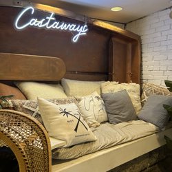 Castaways Vintage Cafe