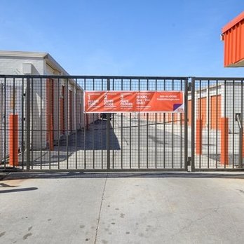 Public Storage - Self Storage Near Me - Bensenville, Illinois Public Storage - Self Storage Near Me - Bensenville, Illinois