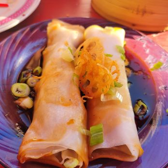 Fu's Repair Shop - Poseidon Cheung Fun Bar - sloppy, hard to eat and lacked flavour - Dim Sum Near Me - Edmonton, Alberta Fu's Repair Shop - Poseidon Cheung Fun Bar - sloppy, hard to eat and lacked flavour - Dim Sum Near Me - Edmonton, Alberta