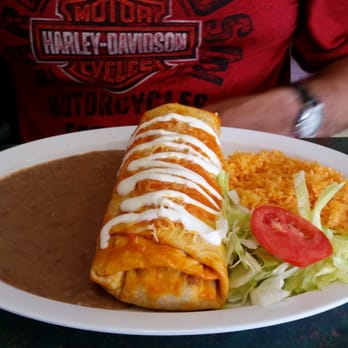 Bienvenidos Mexican Restaurant - Huge Burrito plate! - Mexican Near Me - Kent, Washington Bienvenidos Mexican Restaurant - Huge Burrito plate! - Mexican Near Me - Kent, Washington
