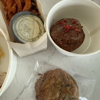 Flower Child - Roasted Sweet Potato Fries, strawberry muffin and Chocolate Chip Cashew Cookie - New American Near Me - Omaha, Nebraska
