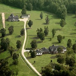 Barking Fox Farm And Guesthouse