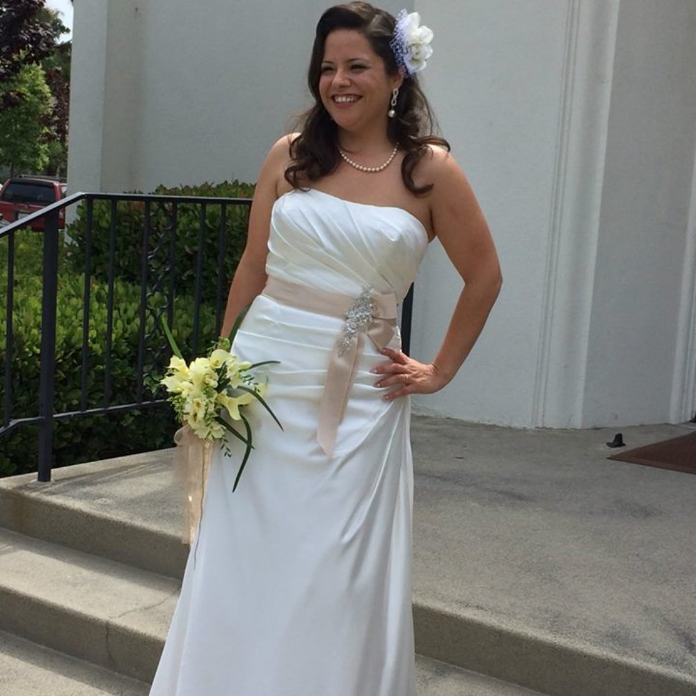 My hair is thin and frail with bald spots. But thanks to Jorge, I didn't have any of that on my Big Day! My hair is thin and frail with bald spots. But thanks to Jorge, I didn't have any of that on my Big Day!