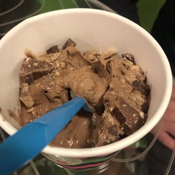 MoooBerry Frozen Yogurt - a bowl of ice cream - Ice Cream & Frozen Yogurt Near Me - Raynham, Massachusetts