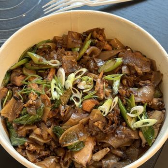 Kra-Pow Thai Eatery - pad see padseeeew - Thai Near Me - Stanton, California Kra-Pow Thai Eatery - pad see padseeeew - Thai Near Me - Stanton, California