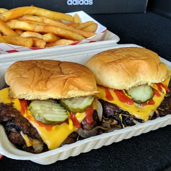 Smosh Town - O's Way Burger and Fries - Burgers Near Me - Glendale, California Smosh Town - O's Way Burger and Fries - Burgers Near Me - Glendale, California