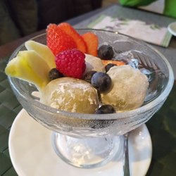 Wild Lotus Cuisine - Mochi-Eis für € 5,80