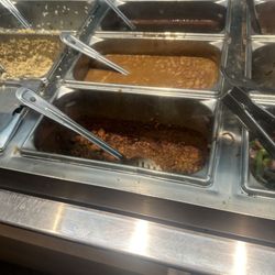 Chipotle Mexican Grill - Not clean everything empty