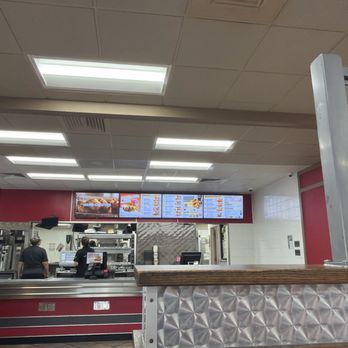 Hardee's - Burgers Near Me - Carrollton, Georgia