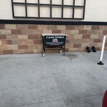 All American Express Car Wash - They provide towels - Car Wash Near Me - Chino, California All American Express Car Wash - They provide towels - Car Wash Near Me - Chino, California