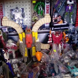 Toy Crazy Collectibles And Video Game Swap Shop - WE'RE ALWAYS BUYING OLD TRANSFORMERS G I JOES TOO!!!! RED LINE HOT WHEELS STAR WARS FIGURES DBZ...POWER RANGERS NINJA TURTLE FIGURES