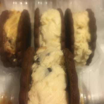 Baskin Robbins - Ice Cream & Frozen Yogurt Near Me - Livermore, California Baskin Robbins - Ice Cream & Frozen Yogurt Near Me - Livermore, California