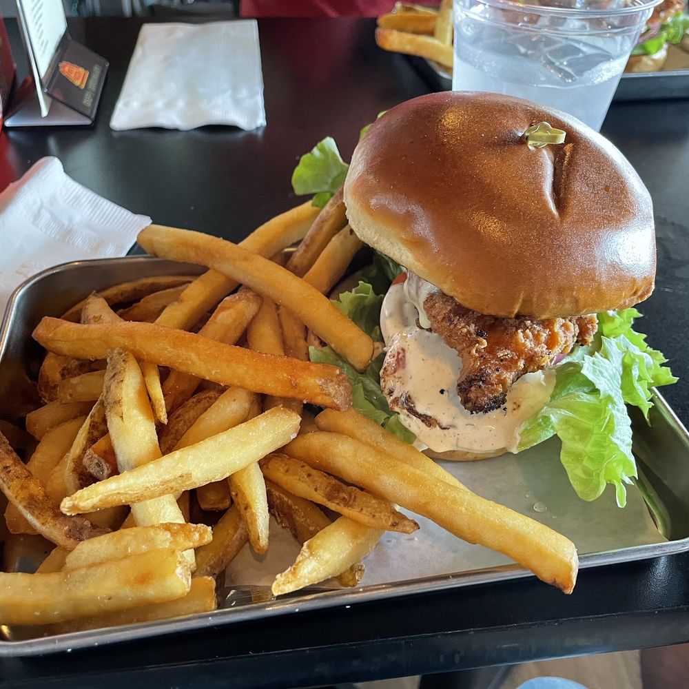 Bayview Pub - Salmon burger fried - New American Near Me - Sitka, Alaska Bayview Pub - Salmon burger fried - New American Near Me - Sitka, Alaska
