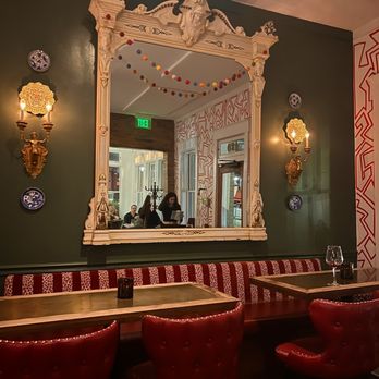 Mama’s on Main - Inside - Wine Bars Near Me - Covington, Kentucky