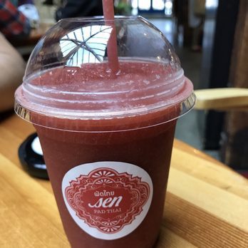 Sen Pad Thai - Fresh fruit smoothie - Thai Near Me - Vancouver, British Columbia Sen Pad Thai - Fresh fruit smoothie - Thai Near Me - Vancouver, British Columbia