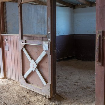 Far West Stables - Horse Boarding Near Me - Lincoln, California