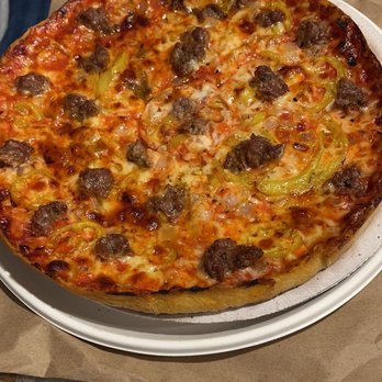 Lynwood Cafe - Hamburger topping with banana peppers and onions - Pizza Near Me - Randolph, Massachusetts