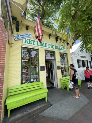 Key Lime Pie Bakery by null