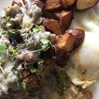 The Roosevelt - This chicken thigh brunch plate is INCREDIBLE! - Southern Near Me - Richmond, Virginia The Roosevelt - This chicken thigh brunch plate is INCREDIBLE! - Southern Near Me - Richmond, Virginia