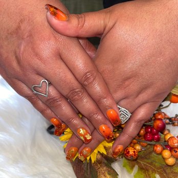 Cinderella Nails and Spa - #CinderellaNailsandSpa #NailArt #PearlandNailSalon #HoustonNailSalon #AcrylicNails #HolidayNailDesign - Nail Salons Near Me - Houston, Texas