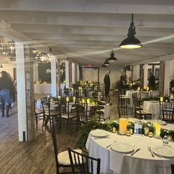 The Windmill Winery Tasting Room - Lake House Dining room/hall