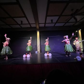 Luau Ka Hikina - Resorts Near Me - Kapaʻa, Hawaii