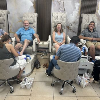 Lovely Nails - Family Day at Lovely Nails! - Nail Salons Near Me - Newberg, Oregon
