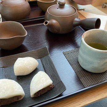 Umami Cafe - Peach Sencha and mochi - Cafes Near Me - Portland, Oregon Umami Cafe - Peach Sencha and mochi - Cafes Near Me - Portland, Oregon