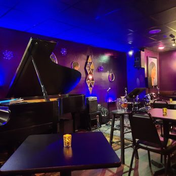 MAUREEN'S JAZZ CELLAR