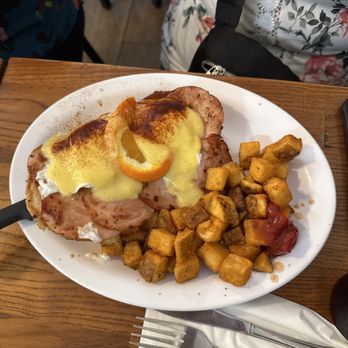 Eggs 'n Things - Eggs, Benedict - Breakfast & Brunch Near Me - Honolulu, Hawaii Eggs 'n Things - Eggs, Benedict - Breakfast & Brunch Near Me - Honolulu, Hawaii