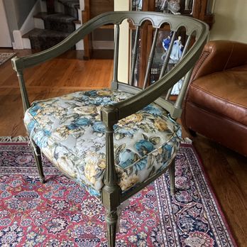 Brookfield Upholstery - Before: garbage picked chair - Furniture Reupholstery Near Me - Brookfield, Illinois