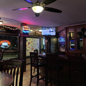 Mrs. P & Me - a bar with a ceiling fan - American Near Me - Mount Prospect, Illinois