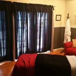 L-Salon & Spa on West - Massage room