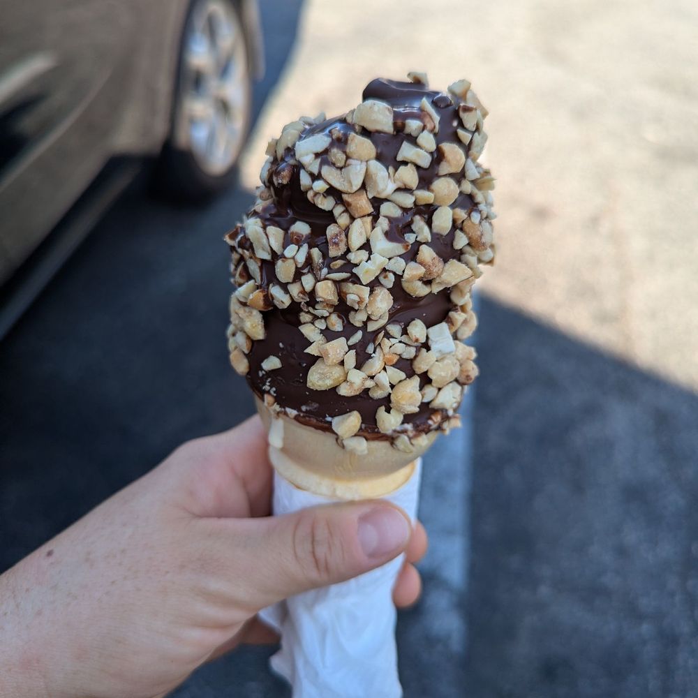 Fosters Freeze - Glendora - Small vanilla cone dipped in chocolate - $6.20 - Ice Cream & Frozen Yogurt Near Me - Glendora, California