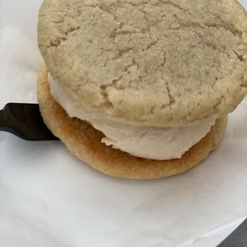 Cookies with an Accent - Sugar chewy with vanilla bean sandwich - Desserts Near Me - Huntersville, North Carolina