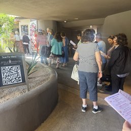 The line to get a seat, like I said it did move! The line to get a seat, like I said it did move!