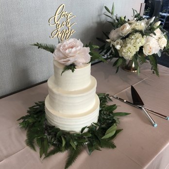 Holy Cannoli Sweet Shoppe - a wedding cake - Wedding Planning Near Me - Fairport, New York