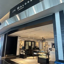 Jo Malone London - Jo Malone London - Terminal C in gates C1-C15 corridor