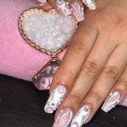 Nina Nailz