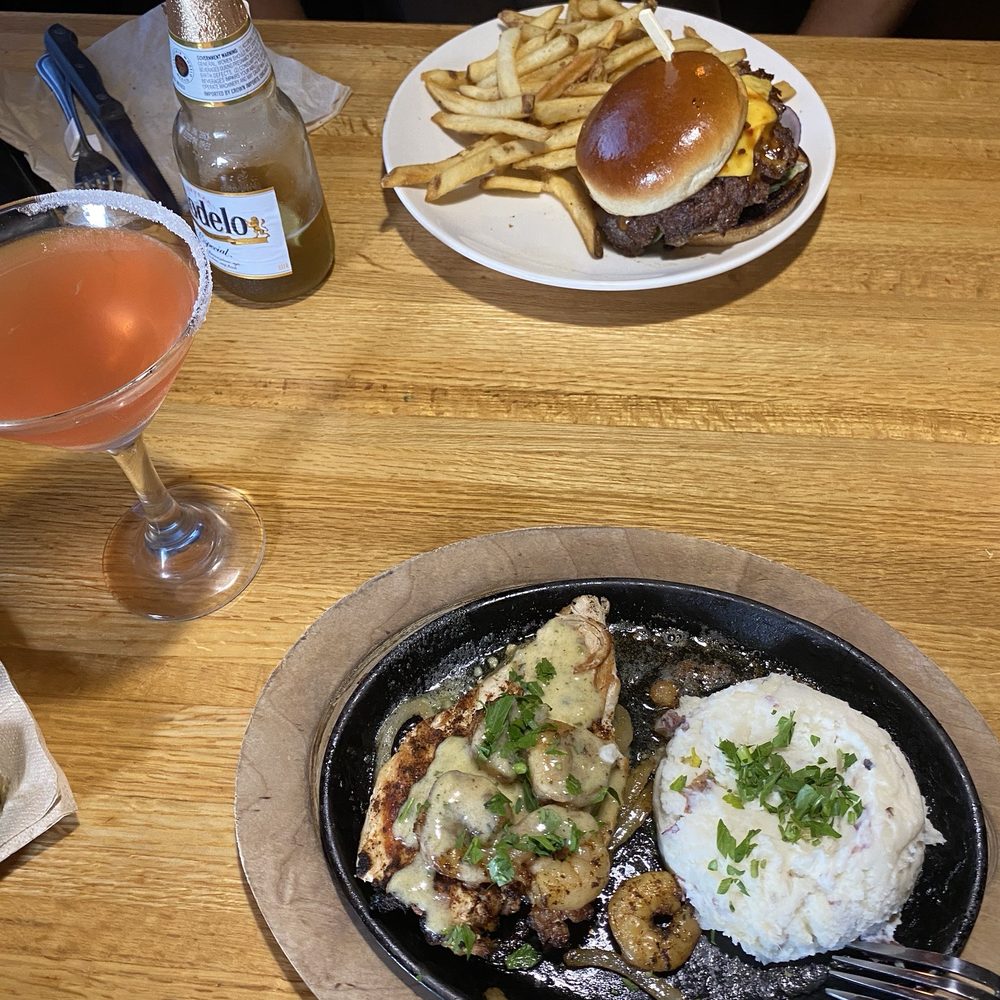 Applebee's Grill + Bar - NEW Perfect Watermelon Margarita Classic Burger Bourbon Street Chicken & Shrimp - Sports Bars Near Me - Springfield, Missouri Applebee's Grill + Bar - NEW Perfect Watermelon Margarita Classic Burger Bourbon Street Chicken & Shrimp - Sports Bars Near Me - Springfield, Missouri