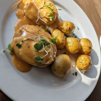 Besame Mucho - Eggs Benedict - Breakfast & Brunch Near Me - Santa Rosa, California