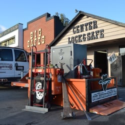 Center Lock and Safe - Safe movers, any size, even upstairs