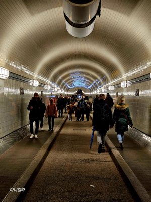 Alter Elbtunnel by null